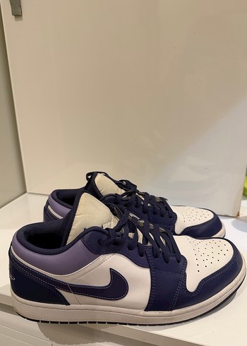 Nike Sneaker