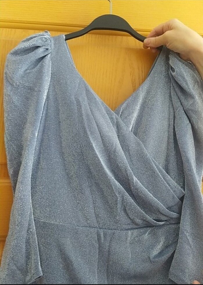 Gri Keten Uzun Drapeli Straplez Elbise - Görsel 3