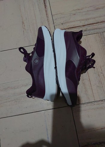 Mor Bağcıklı Kadın Spor Ayakkabı - Görsel 3