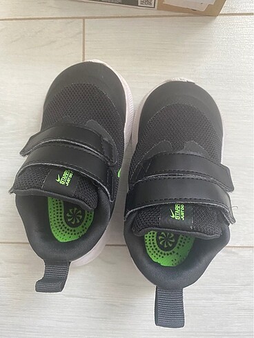 21 Beden siyah Renk Nike bebek spor ayakkabı
