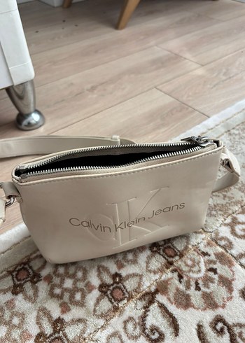 Bej Deri Calvin Klein Kadın Çapraz Çanta