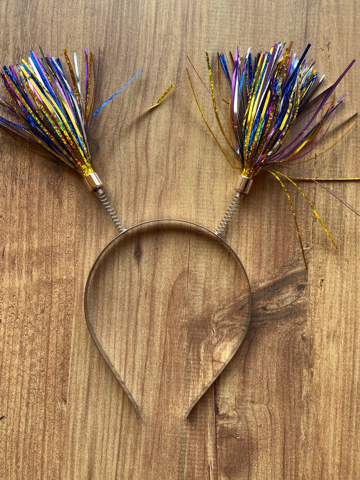 Renkli püsküllü çocuk taç - Görsel 4