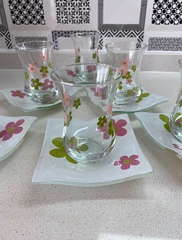 Bahar desenli çay bardak ve tabağı - Görsel 2