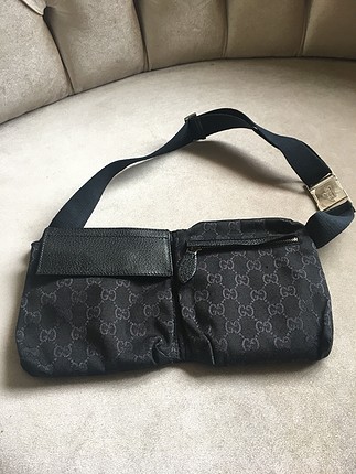 Gucci canta