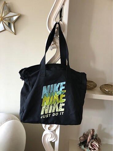 Nike çanta