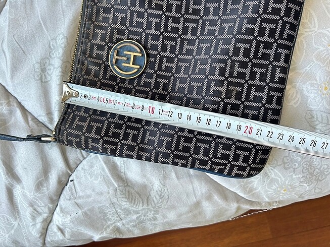 Tommy Hilfiger Tommy hilfigee