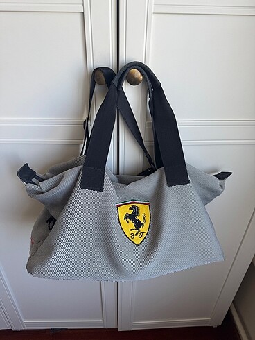 Ferrari spor seyahat