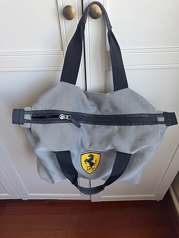 Diğer Ferrari spor seyahat
