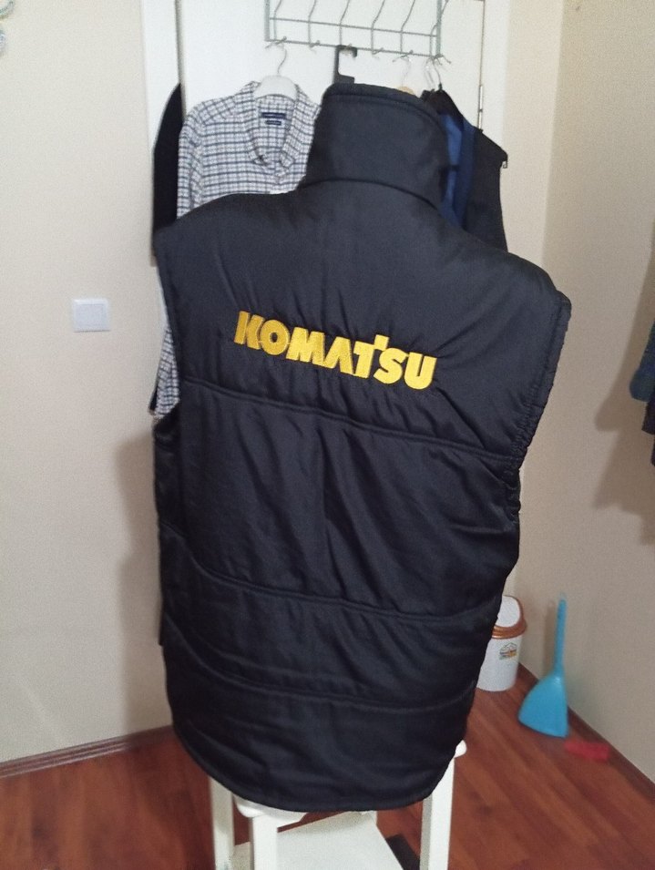 Siyah Fermuarlı Erkek Kolsuz Yelek - Görsel 4