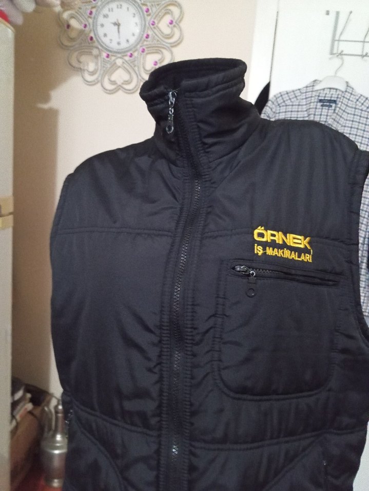 Siyah Fermuarlı Erkek Kolsuz Yelek - Görsel 3