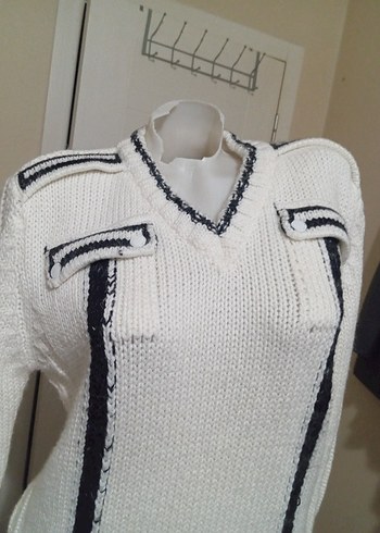 V Yaka Beyaz Triko Kadın Kazak - Görsel 2