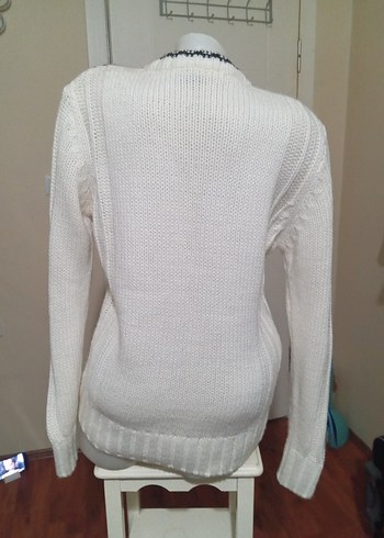 V Yaka Beyaz Triko Kadın Kazak - Görsel 3