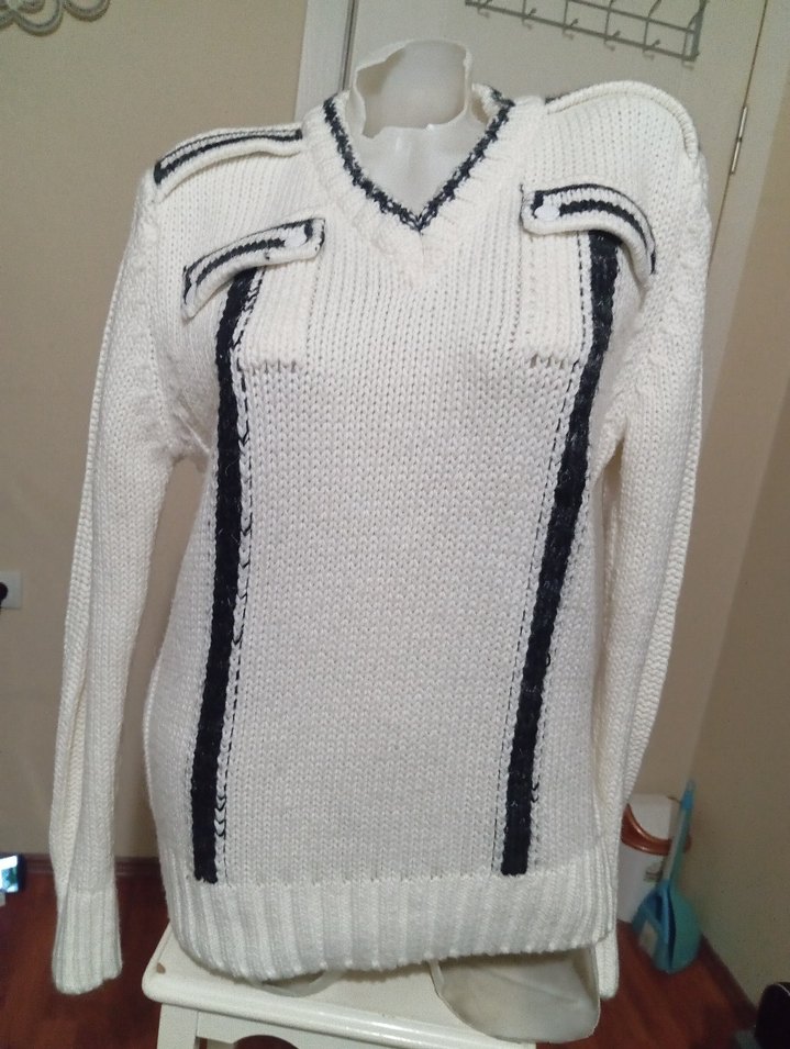 V Yaka Beyaz Triko Kadın Kazak - Görsel 5