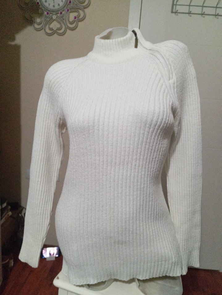 Beyaz Yarım Fermuarlı Yüksek Yakalı Kazak - Görsel 5