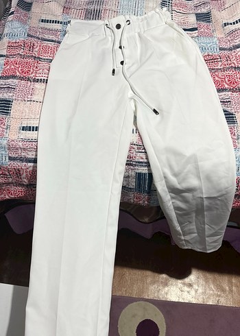 Düğmeli Beyaz Kadın Midi Pamuk Pantolon - Görsel 3