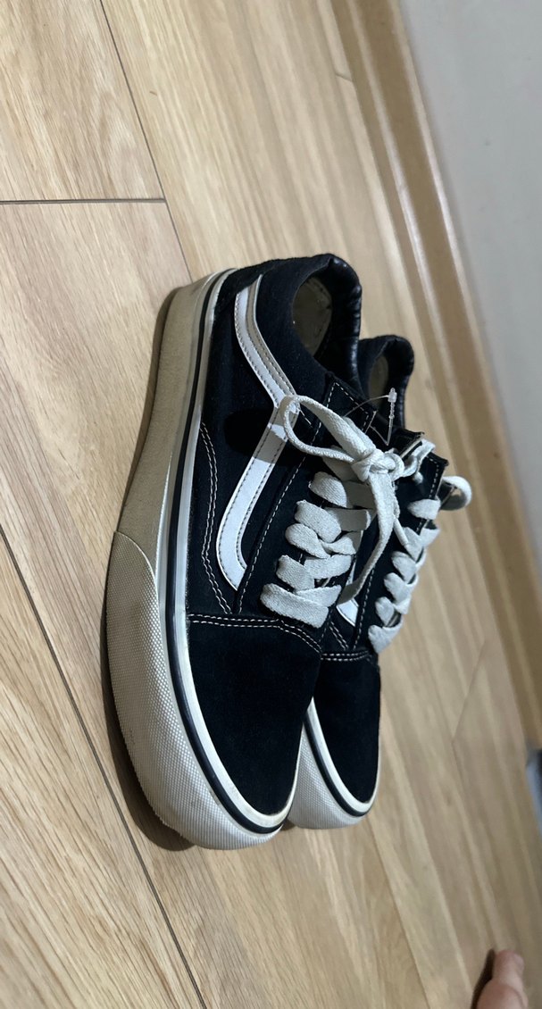 Kadın Siyah-Beyaz Minimalist Spor Ayakkabı - Görsel 2