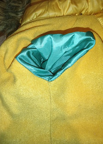 Sarı Erkek Çocuk Kürklü Mont - Görsel 4