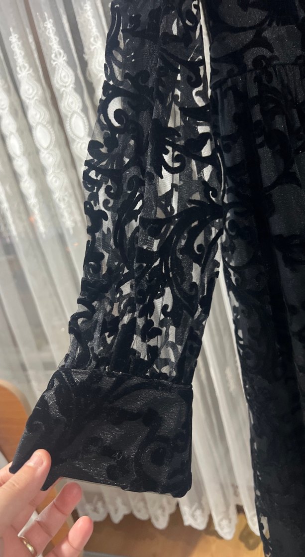 Dantel Detaylı Siyah Uzun Gotik Elbise - Görsel 3