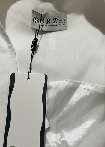 Kadın Beyaz Kemerli Kolsuz Blazer takım - Görsel 4