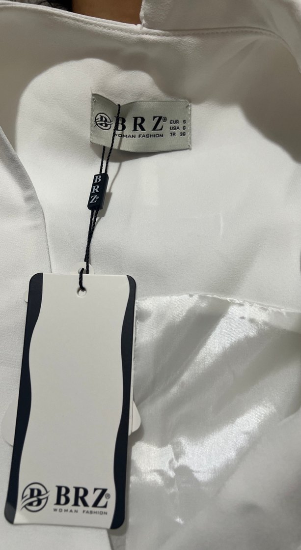 Kadın Beyaz Kemerli Kolsuz Blazer takım - Görsel 4