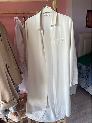 Zühre beyaz uzun gömlek