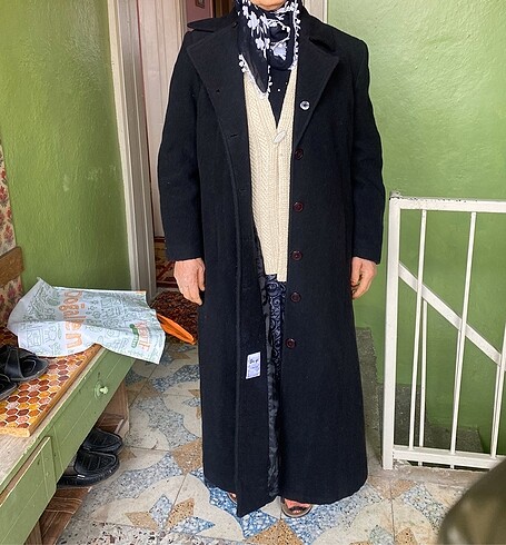 Uzun siyah kaşe kaban