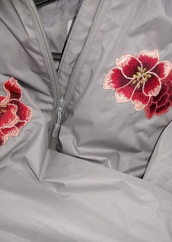 Gri fermuarlı yagmurluk Stili Ceket - Görsel 3