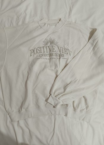 Beyaz Nakışlı Kadın Sweatshirt