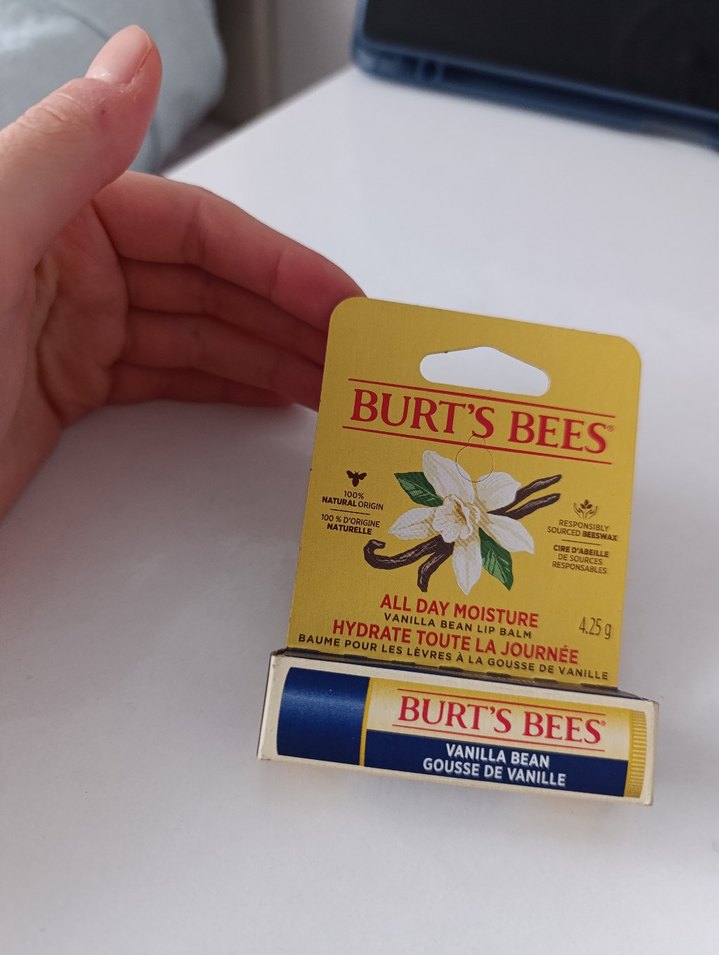 Burt's Bees Vanilyalı Renksiz Dudak Bakım Kremi - Görsel 3
