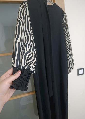 Zebra Desenli Uzun Kollu Siyah Elbise - Görsel 2