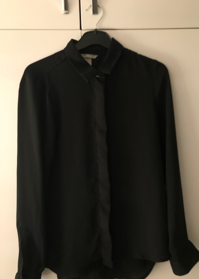 Siyah gömlek hm - Görsel 2