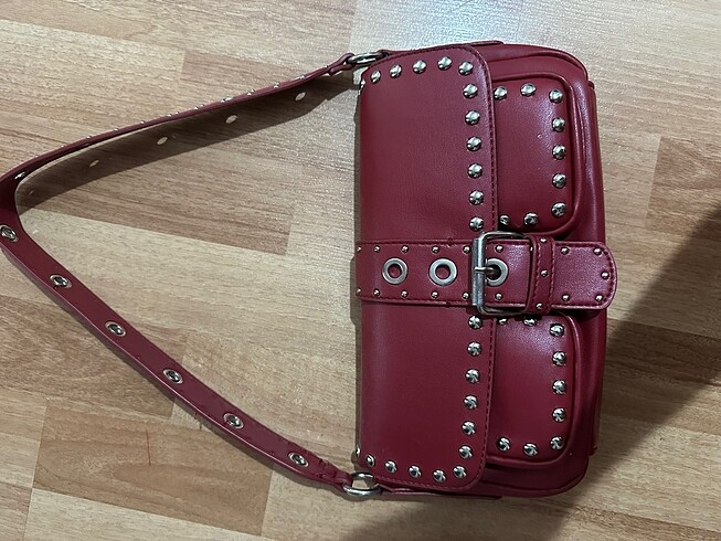 Stradivarius çanta