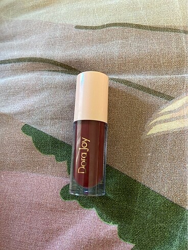 Dora Joy lip gloss