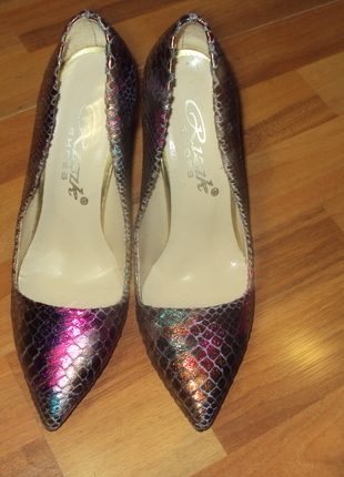RIZIK SHOSE MARKA