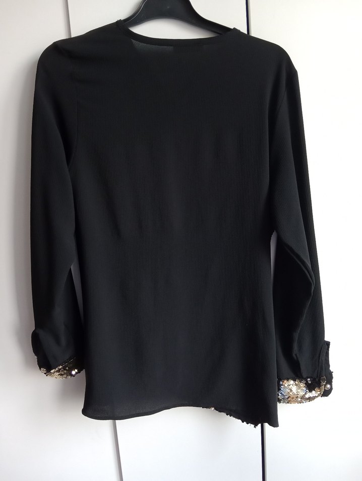 Siyah Payetli V Yakalı Kadın Bluz - Görsel 2