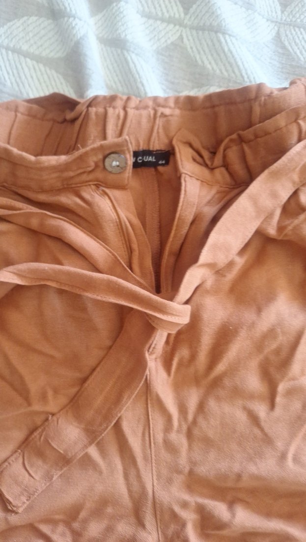 Kahverengi Keten Kuşaklı  Şort - Görsel 3