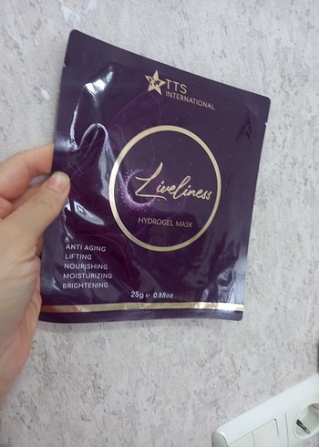 Kadınlar için Canlandırıcı Maske ve Peeling Seti - Görsel 5