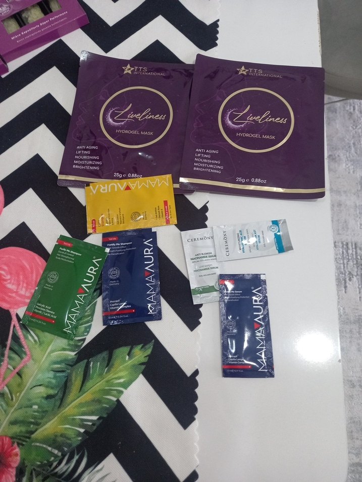 Kadınlar için Canlandırıcı Maske ve Peeling Seti - Görsel 2