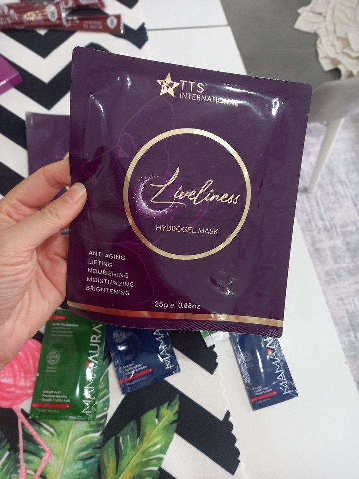 Kadınlar için Canlandırıcı Maske ve Peeling Seti - Görsel 3