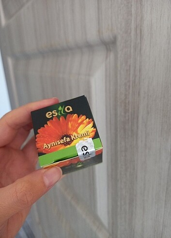 Farmasi Aynı sefa kremi