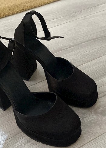 37 Beden Siyah Platform Topuklu Ayakkabı