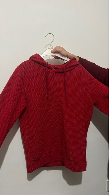 Kırmızı sweat