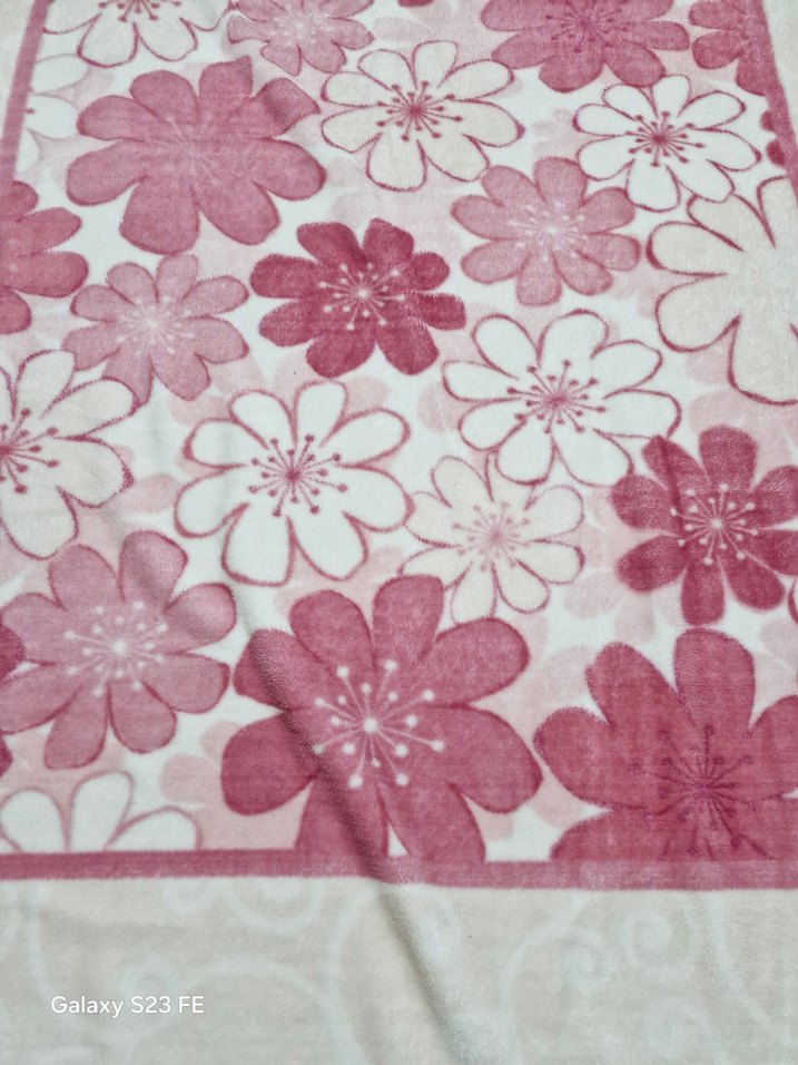 Pembe Çiçek Desenli Yumuşak çift kişilik  Battaniye - Görsel 5