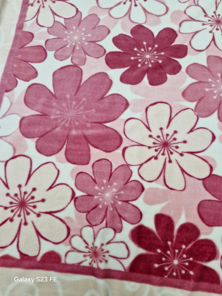 Pembe Çiçek Desenli Yumuşak çift kişilik  Battaniye - Görsel 3