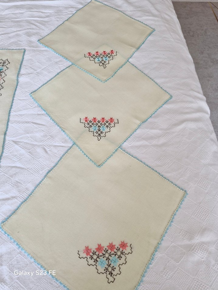 Nakışlı  Masa Örtüsü ve Peçeteler - Görsel 3