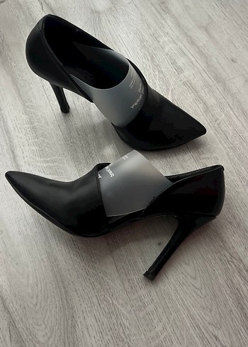 Kadın Siyah Dolgu Topuklu Bot - Görsel 3