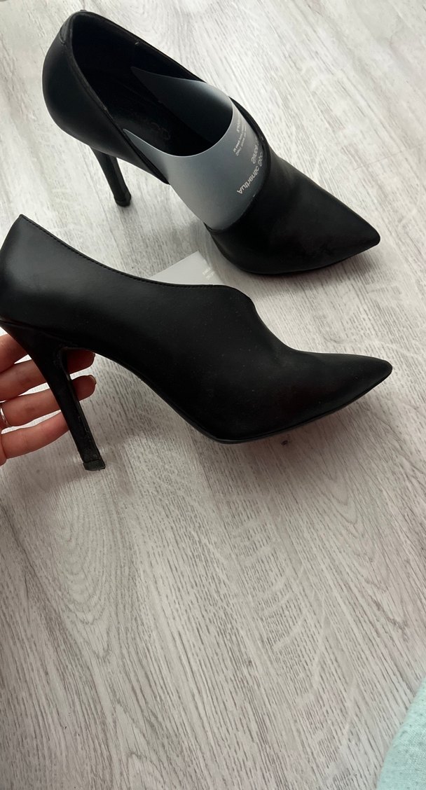 Kadın Siyah Dolgu Topuklu Bot - Görsel 2