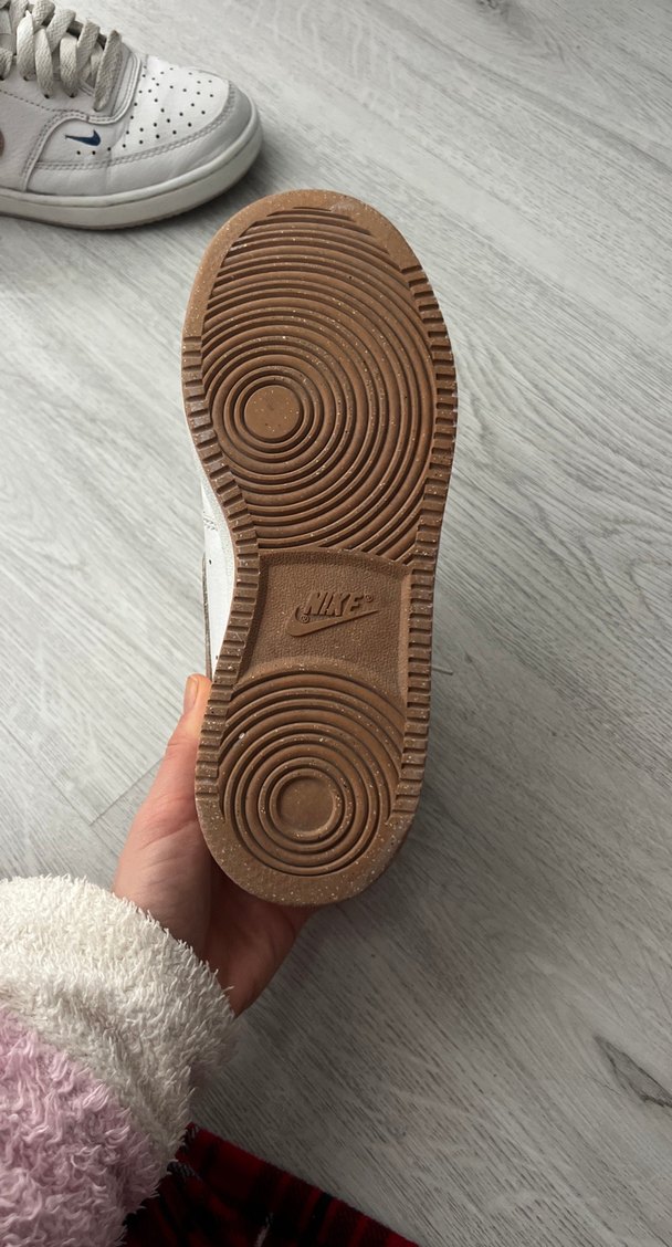 Nike Beyaz Bağcıklı Kadın Spor Ayakkabı - Görsel 3