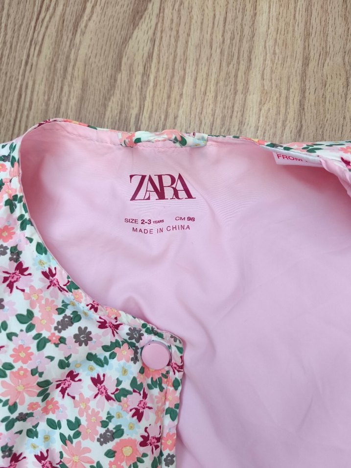 Zara Kız Çocuk Pembe Çiçekli Düğmeli Yelek - Görsel 2