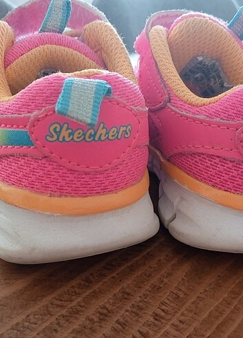 21 Beden pembe Renk Skechers kız bebek ayakkabısı 